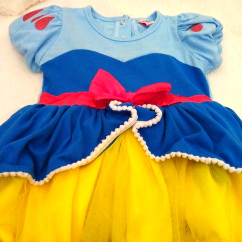 3/$15 Snowwhite Onesie